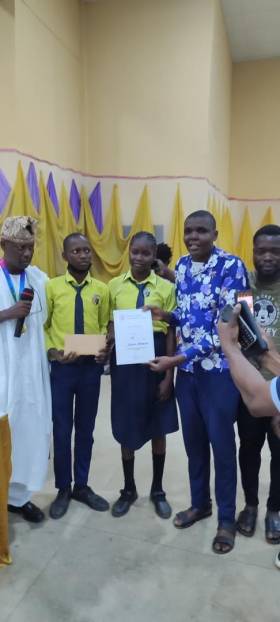 STAN: DE GENIUS OLIVET COLLEGE WINS BEST SECONDARY SCHOOL IN NIGERIA IN SCIENCE COMPETITION