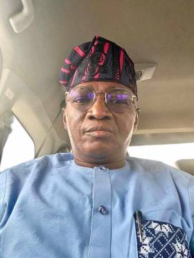 Tunde Oladunjoye’s Self-Adulation Falls Flat as Ogun Political Circles Shun His Theatrics By Wale Onifade